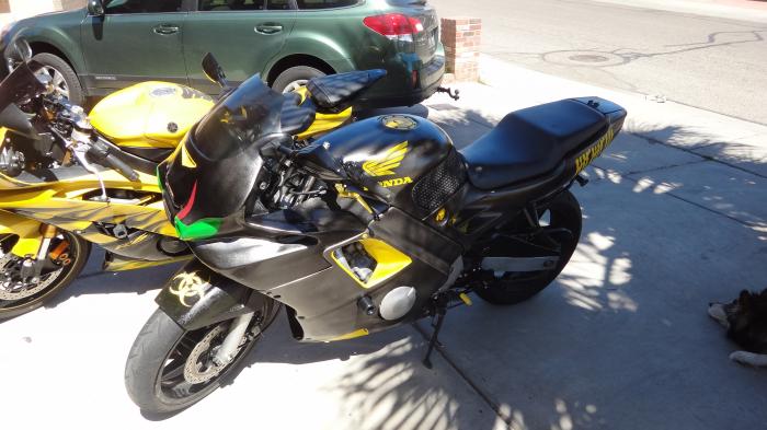 Side view of the Toothless/Kratos front with my girl bike next to it. (Will be changing the front cowl paint one day)